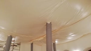 Trattamento antitarlo Calore in corso nella sala Trattamento antitarlo Calore in corso