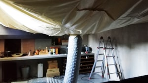 Aria calda su soffitto