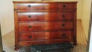 Cassettone nella camera microonde