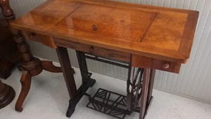 Macchina da cucire restaurata